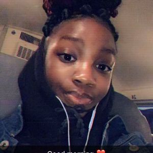 Meet your Posher, Kenis